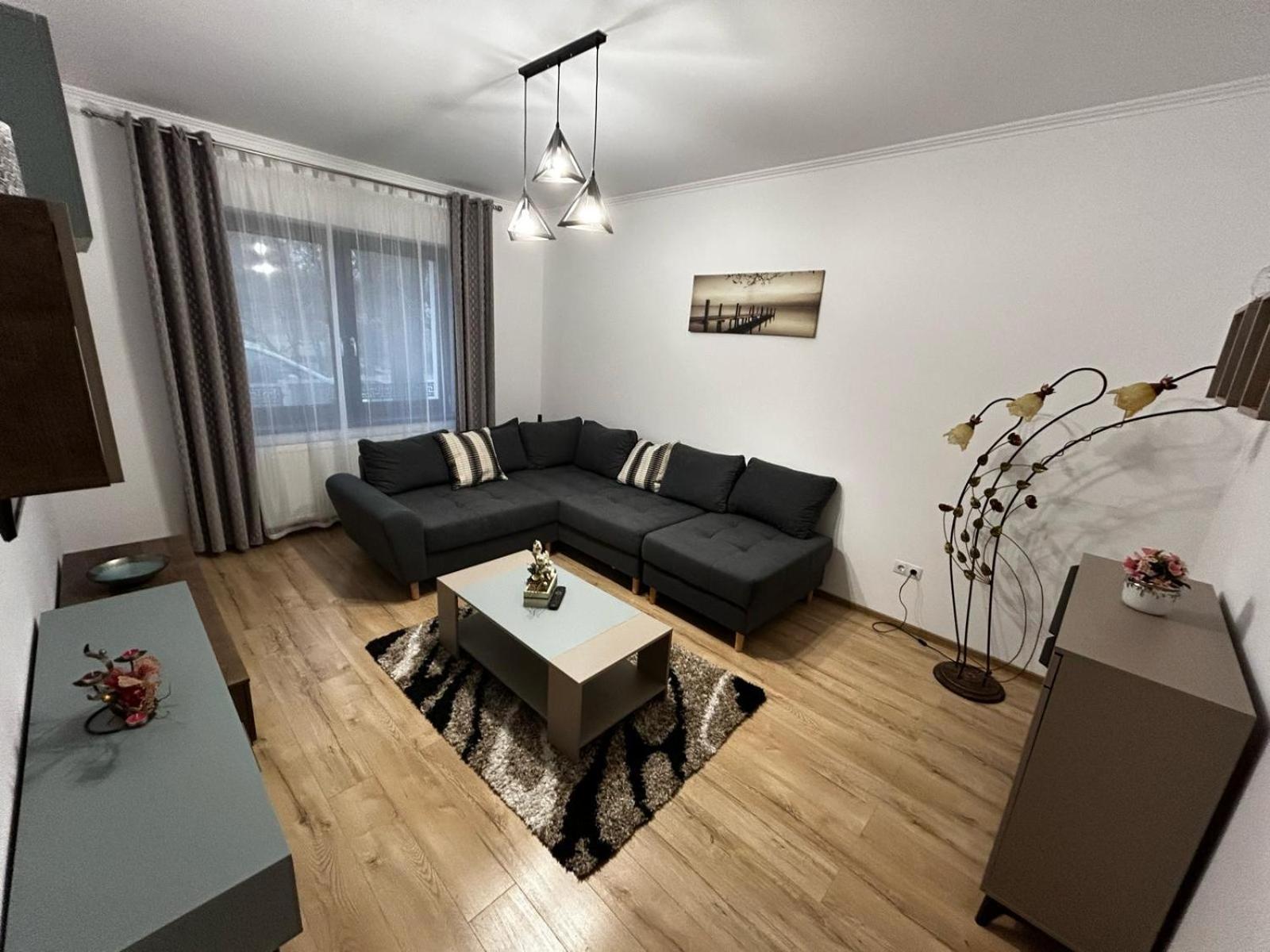 D&m 1 Apartment *